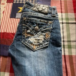 Miss Me Straight leg jeans. Size 25. Only worn ONCE!